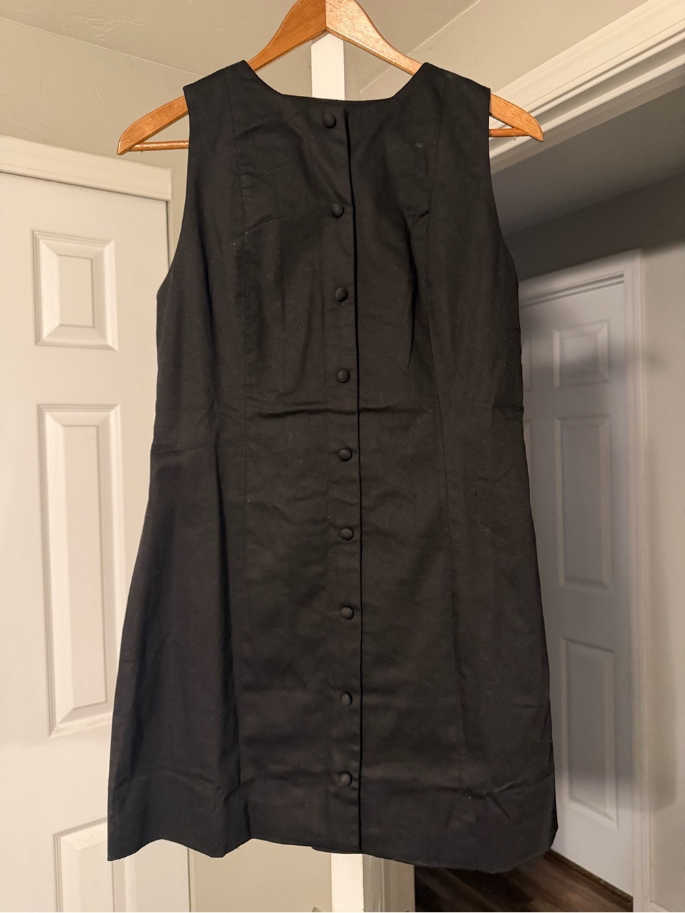 Commense Black Sleeveless Mini Dress with Front Buttons
